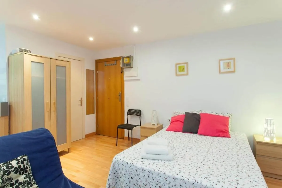 Estudio En Eixample Barcelona 0*,